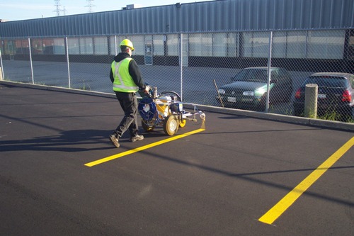 how wide are parking lot lines 2